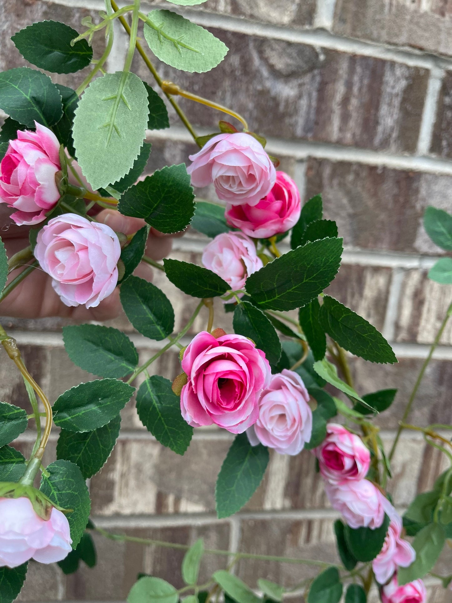 Pink mini rose garland detail