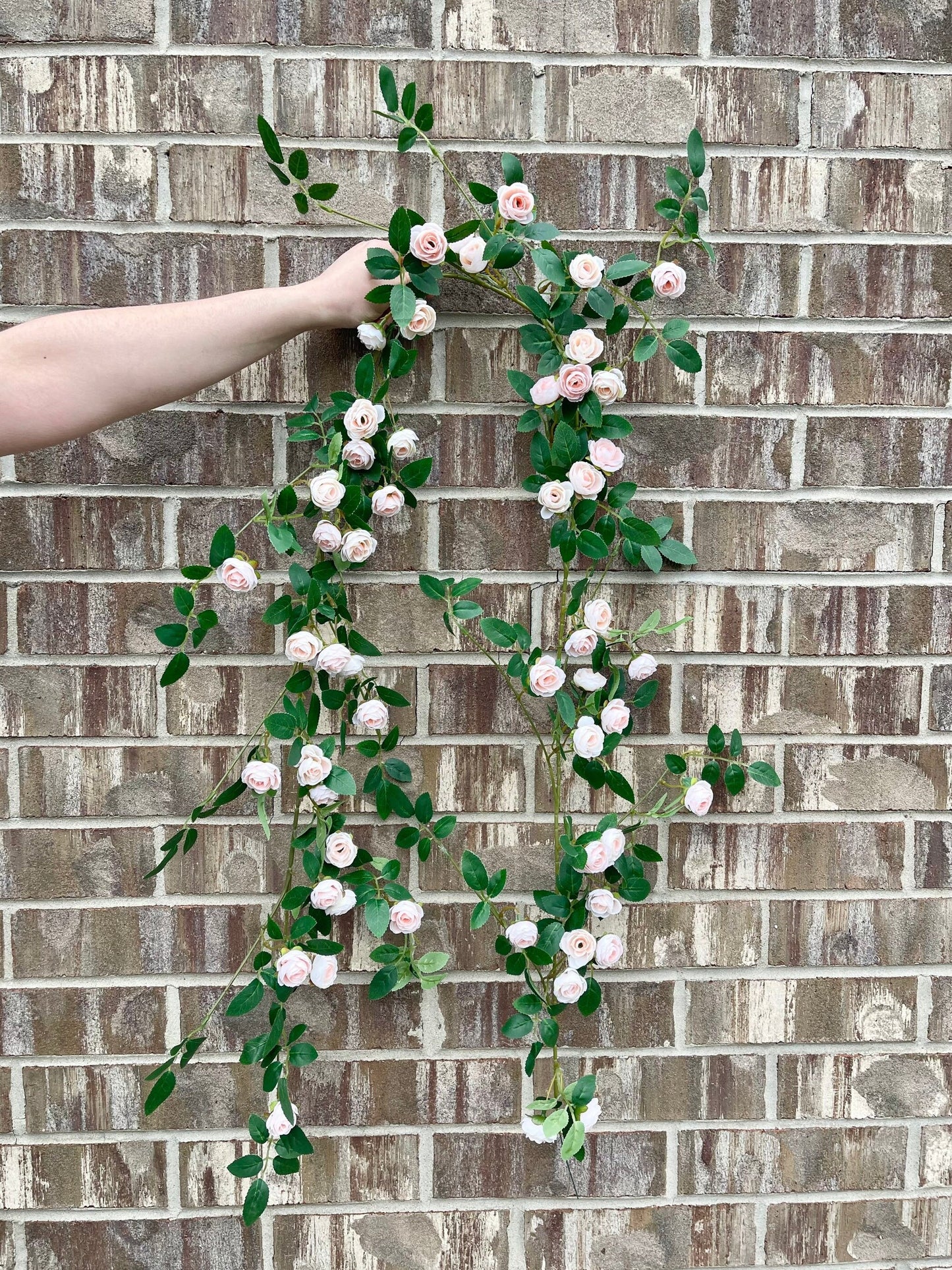 Blush pink mini rose garland detail
