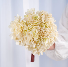 Load image into Gallery viewer, 3 Stems Dried Look Faux Hydrangea Bundle - White