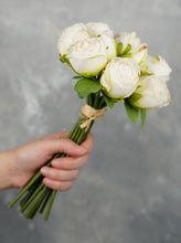Load image into Gallery viewer, 10 Stems Dried look Rose Bouquet - White