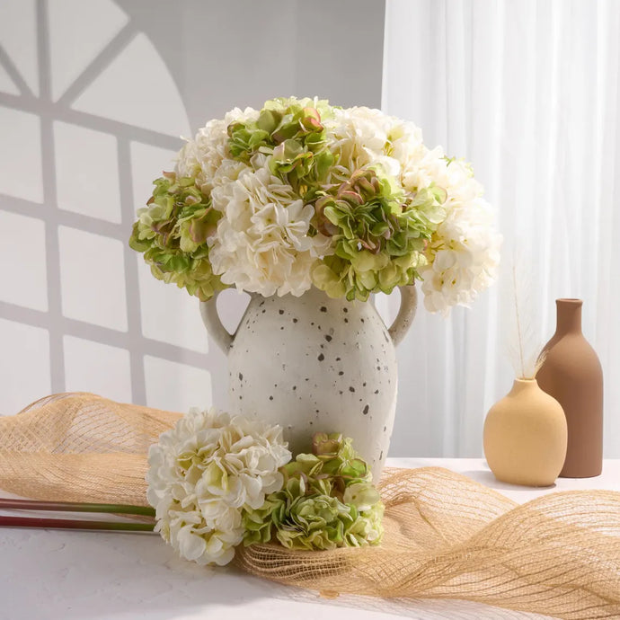 Bring Forever Into Your Home: The Charm of Everlasting Flowers 🌷