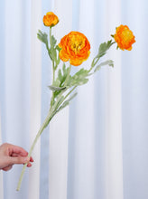 Load image into Gallery viewer, 3 Heads Ranunculus Stem - Yellowish Orange
