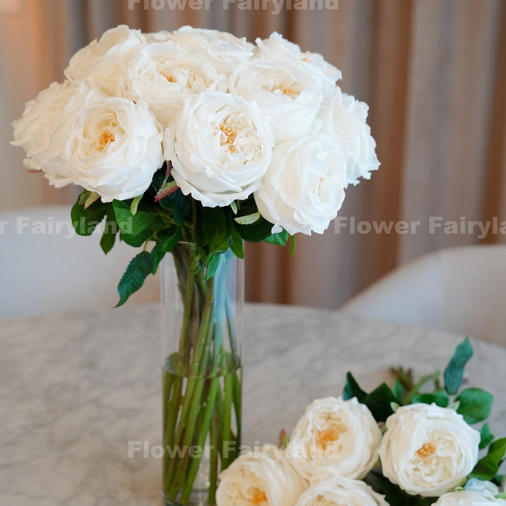 White David Austin rose bouquet square cover