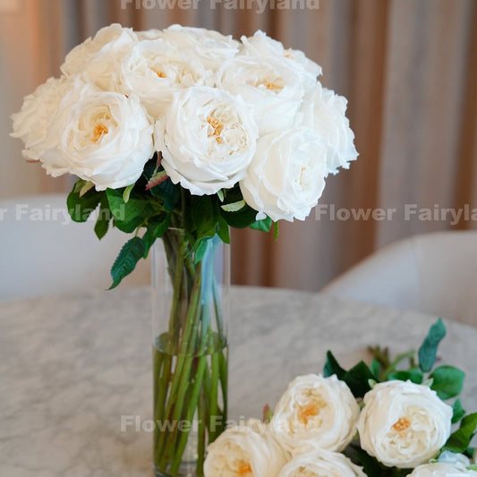 White David Austin rose bouquet square cover
