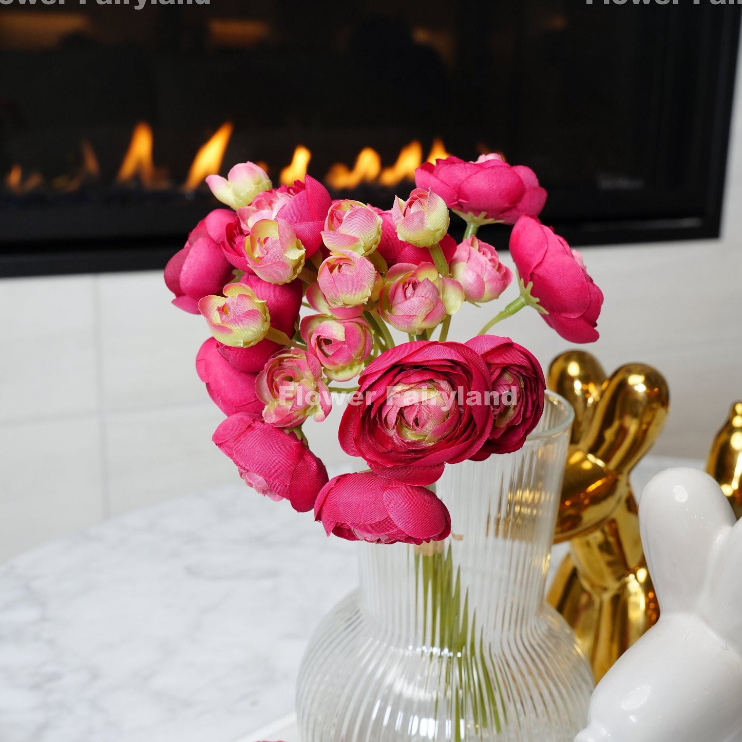 Magenta pink mini ranunculus bundle detail