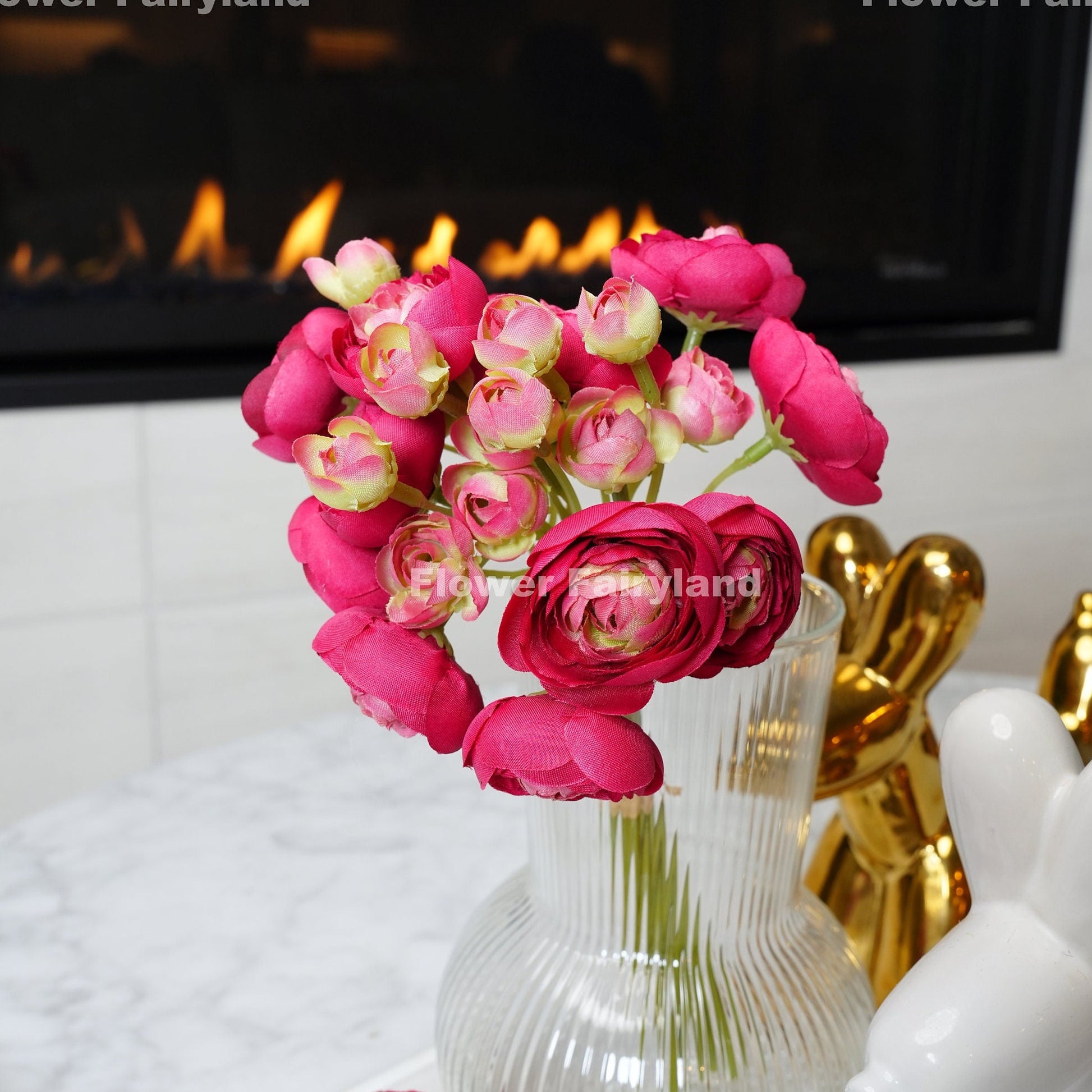 Magenta pink mini ranunculus bundle detail