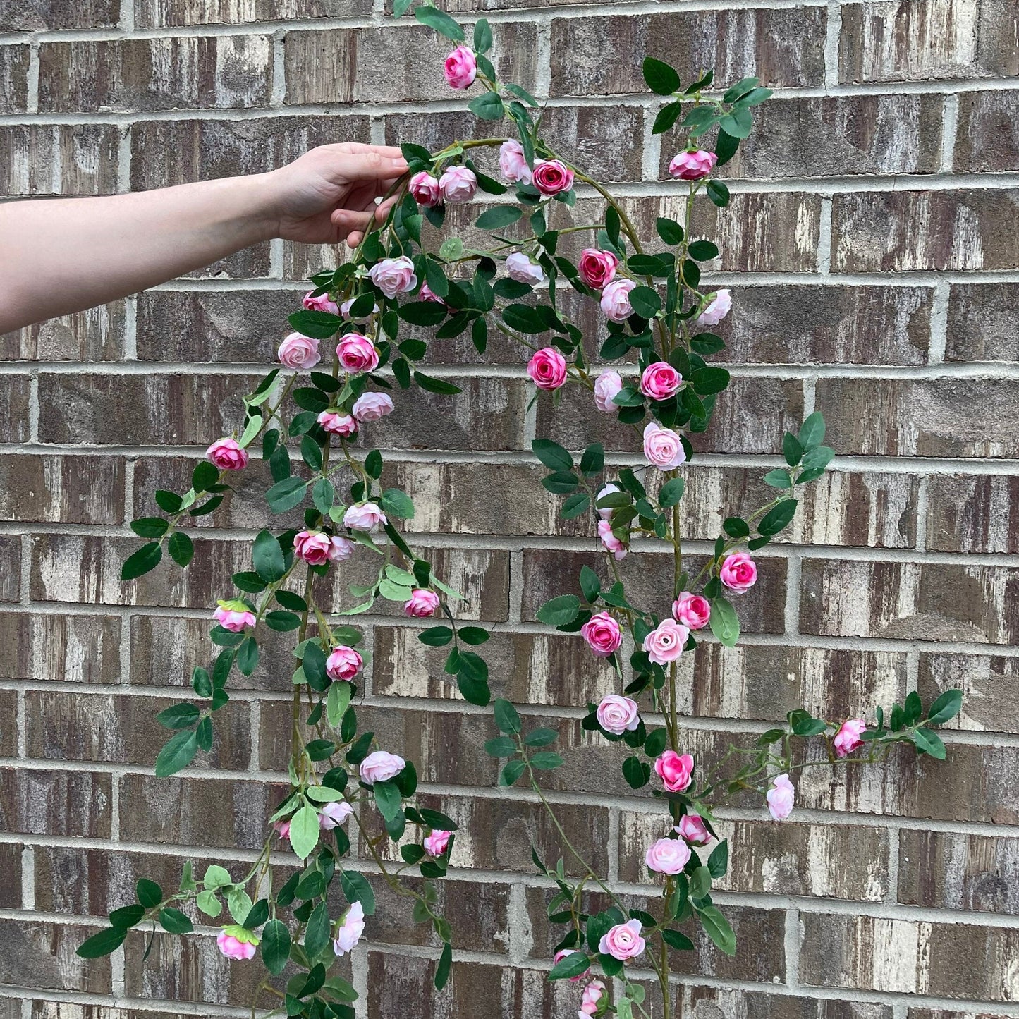 Pink mini rose garland square cover