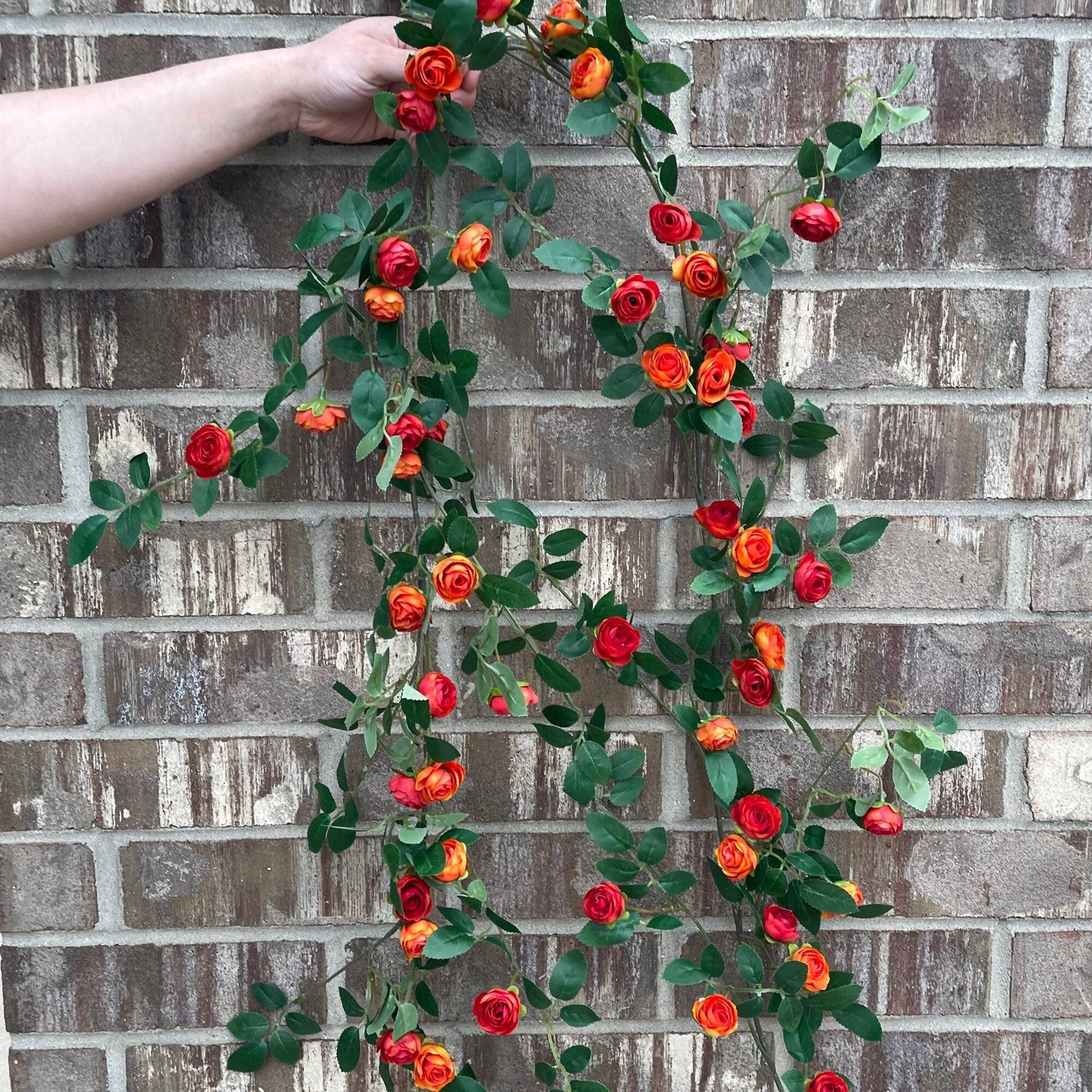 Red orange mini rose garland square cover
