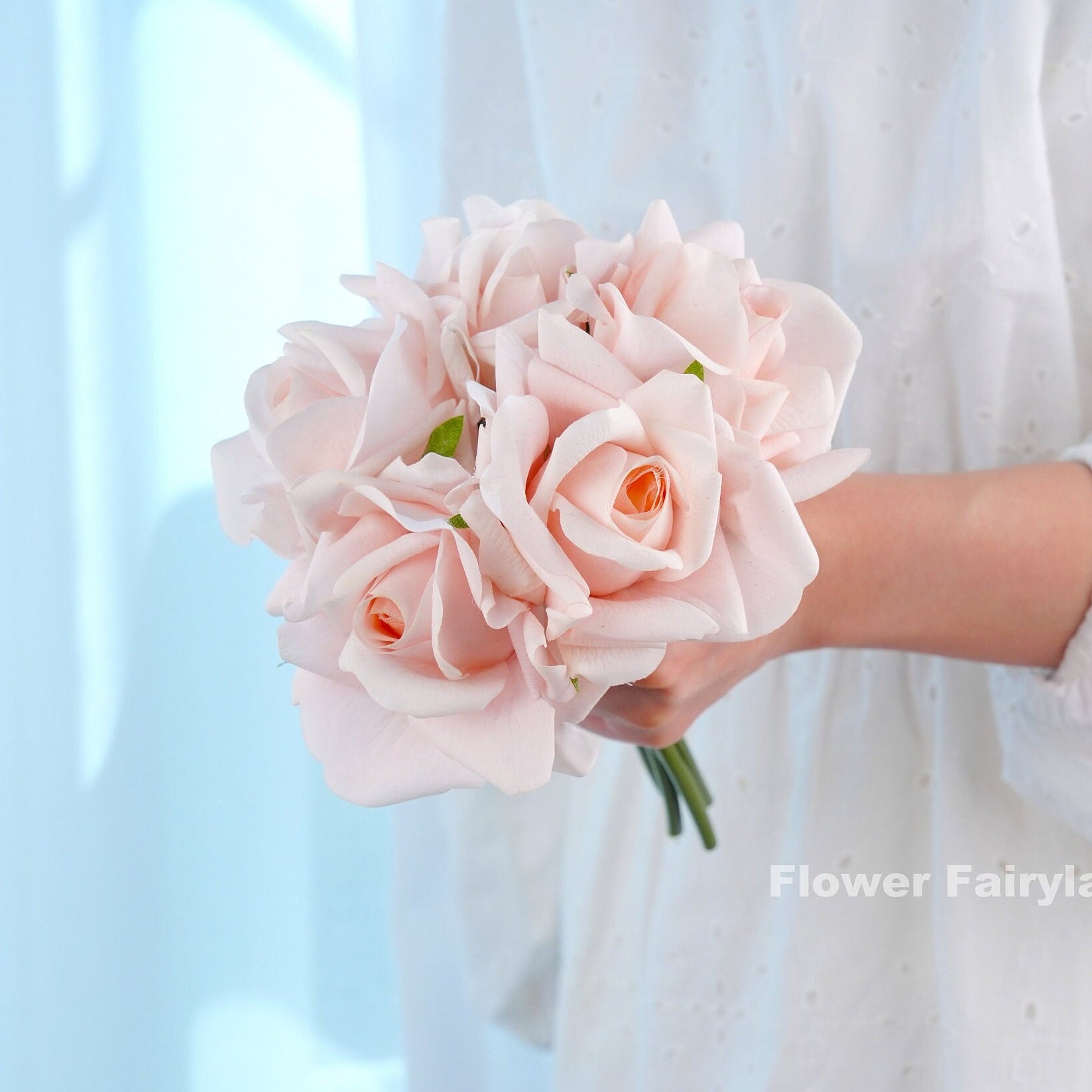 Pale pink real touch rose bouquet square cover