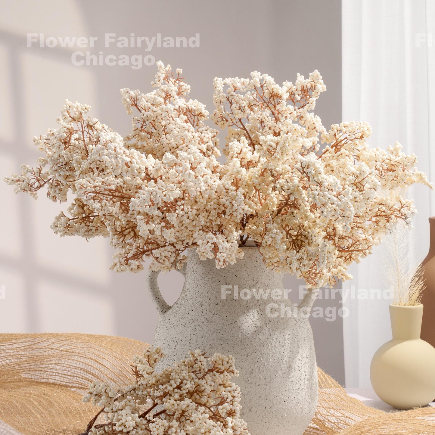 Ivory mini berries detail