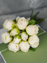 Load image into Gallery viewer, 10 Stems Dried look Rose Bouquet - White
