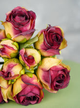 Load image into Gallery viewer, 10 Stems Dried Look Rose Bouquet - Red
