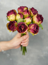 Load image into Gallery viewer, 10 Stems Dried Look Rose Bouquet - Red
